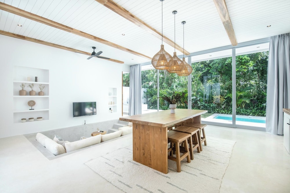 Chic 2BR Villa, 5min to Bingin's Coastal Bliss