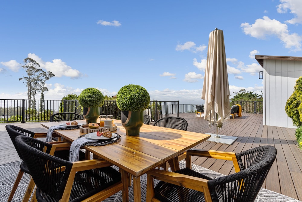 Serene Oceanview Escape With Expansive Deck 3 Bedroom Home