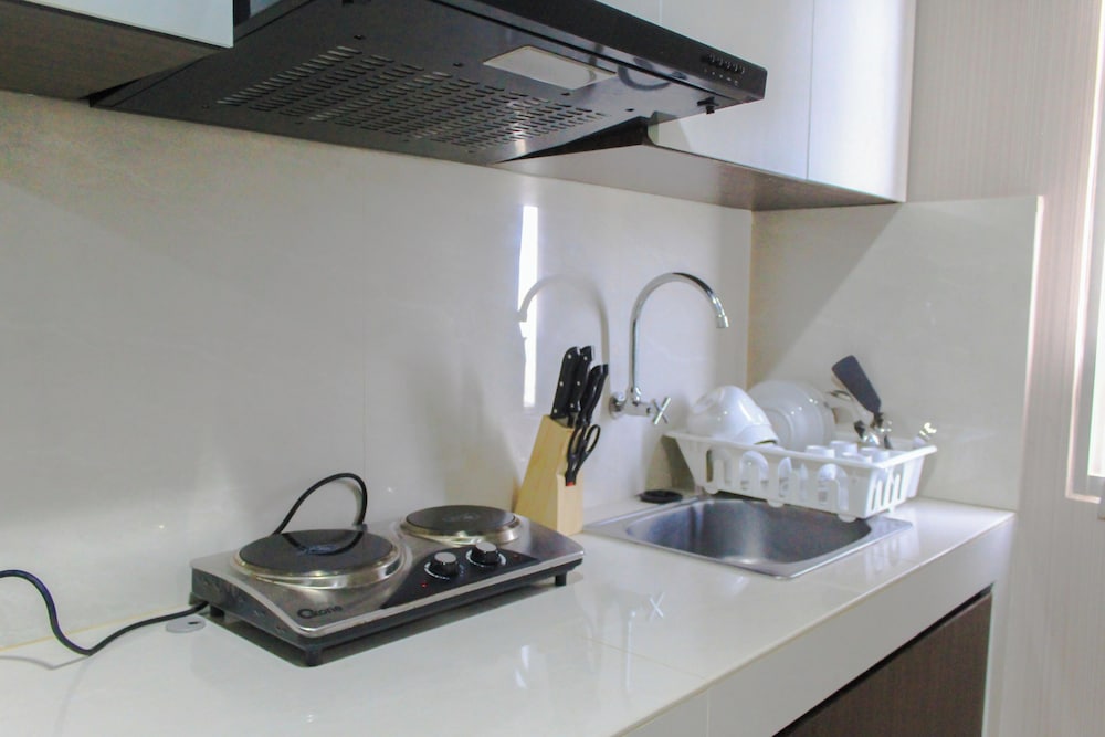 Strategic and Comfy 2BR Apartment Springwood Residence