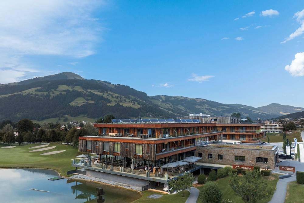 Luxurious Apartment on the Golf Course