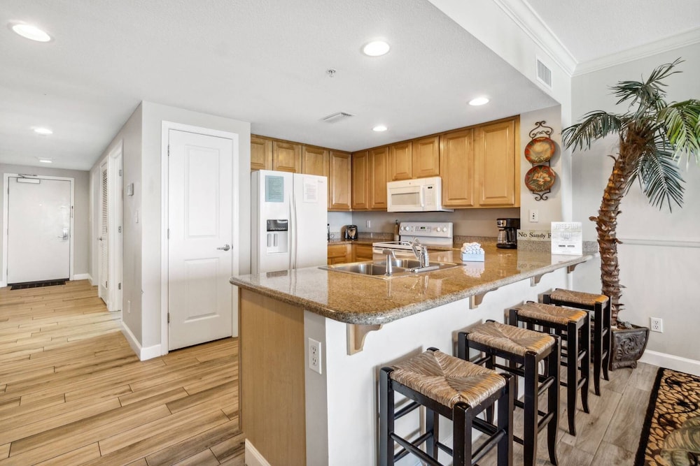 Grandview East 903