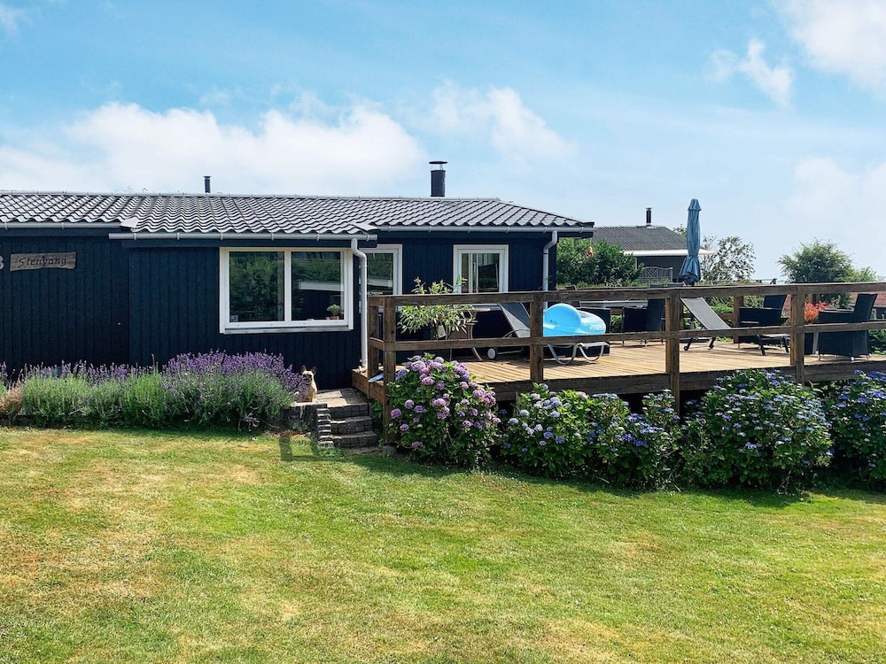 6 Person Holiday Home in Hejls