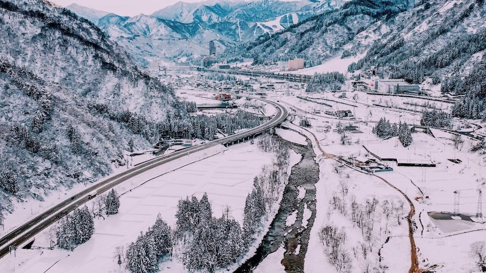 3BD Yuzawa Onsen Lodge House A