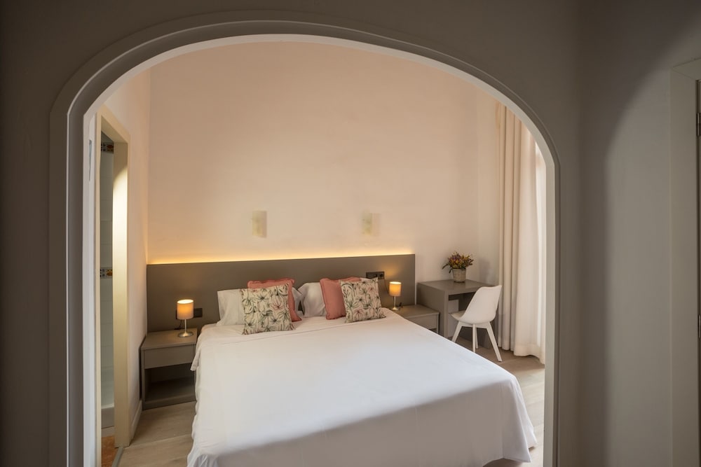 Antonios Hostal