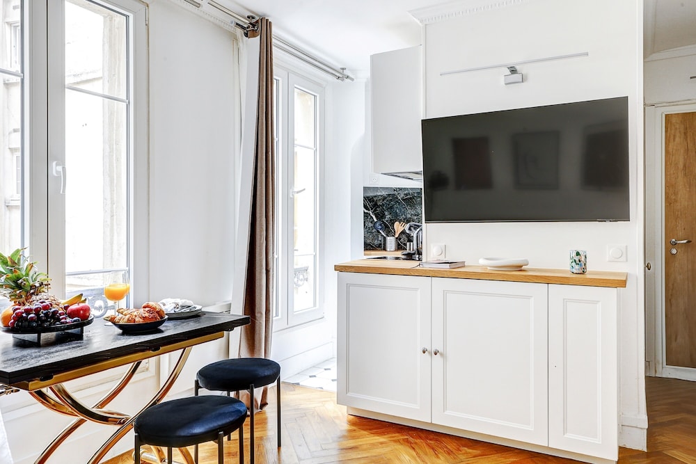 Elegant Studio Near Jardin du Luxembourg