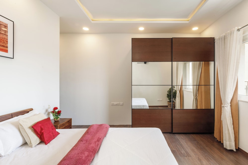The Ivy Apartment by Red Olive