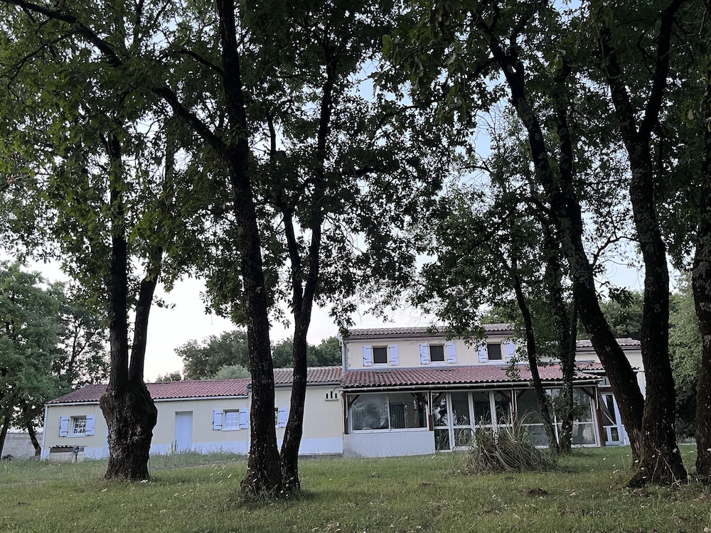 Villa de L Eguille
