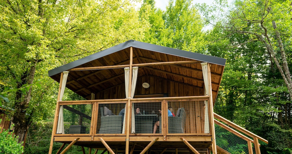 Camping Collonges-la-Rouge view 5