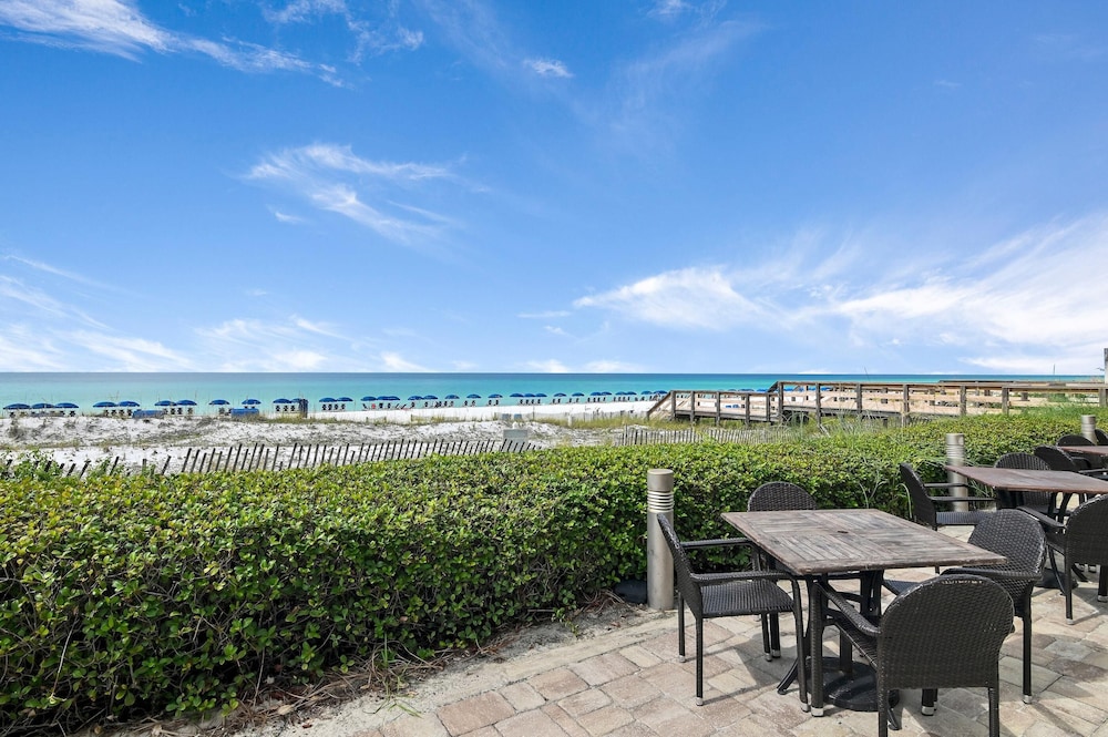Inn at Crystal Beach 611