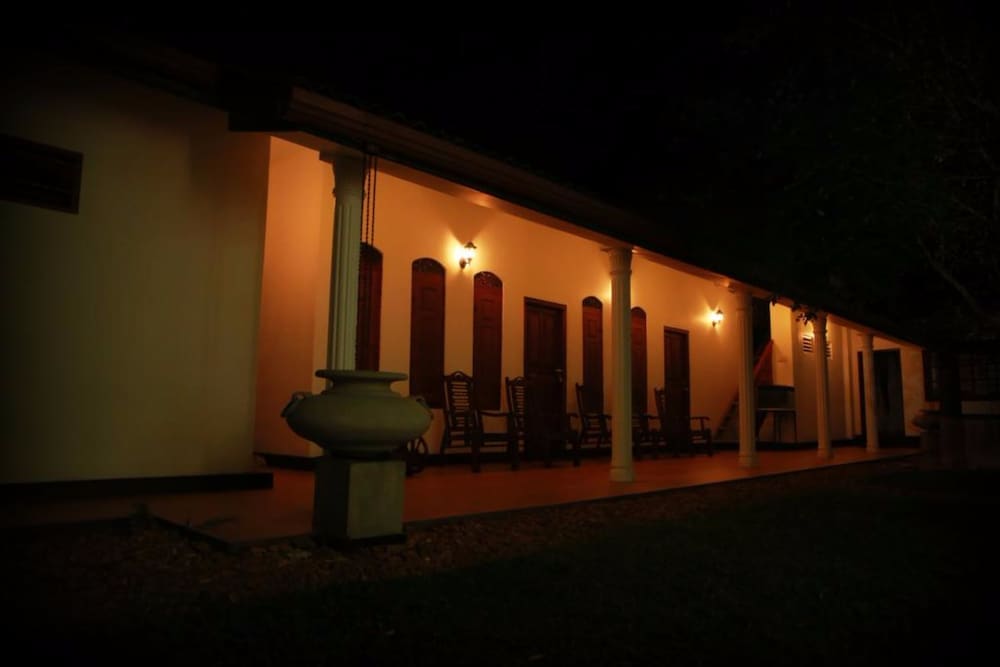 Aragorn Villa