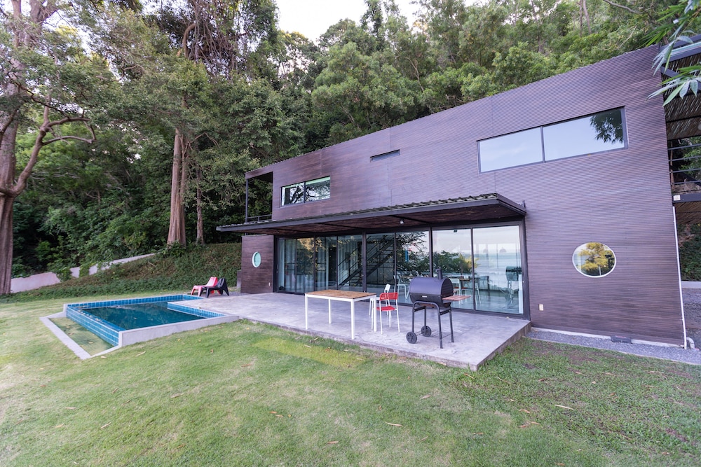Bamboo Garden House