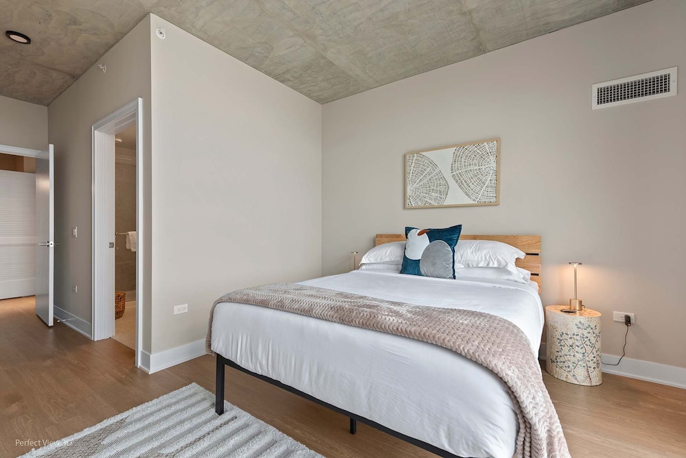 West Loop Group Hub 3 Modern 2BR Apartments