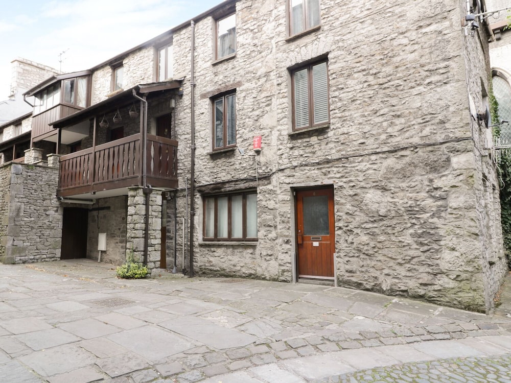 Kendal Vacations - 11 Camden Building - Property Image 1
