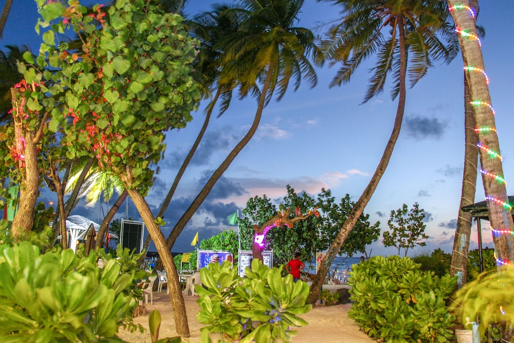 Salt Beach Hotel
