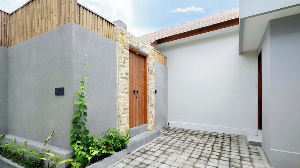 Villa Serenya by Villa Finder