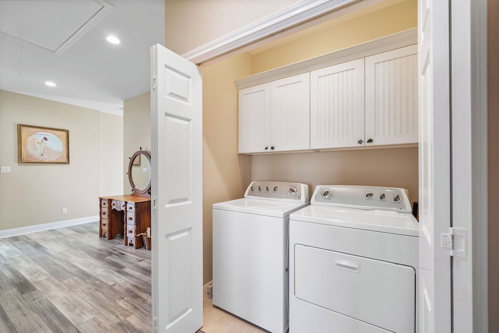 Beach Heaven by Ryson Vacation Rentals