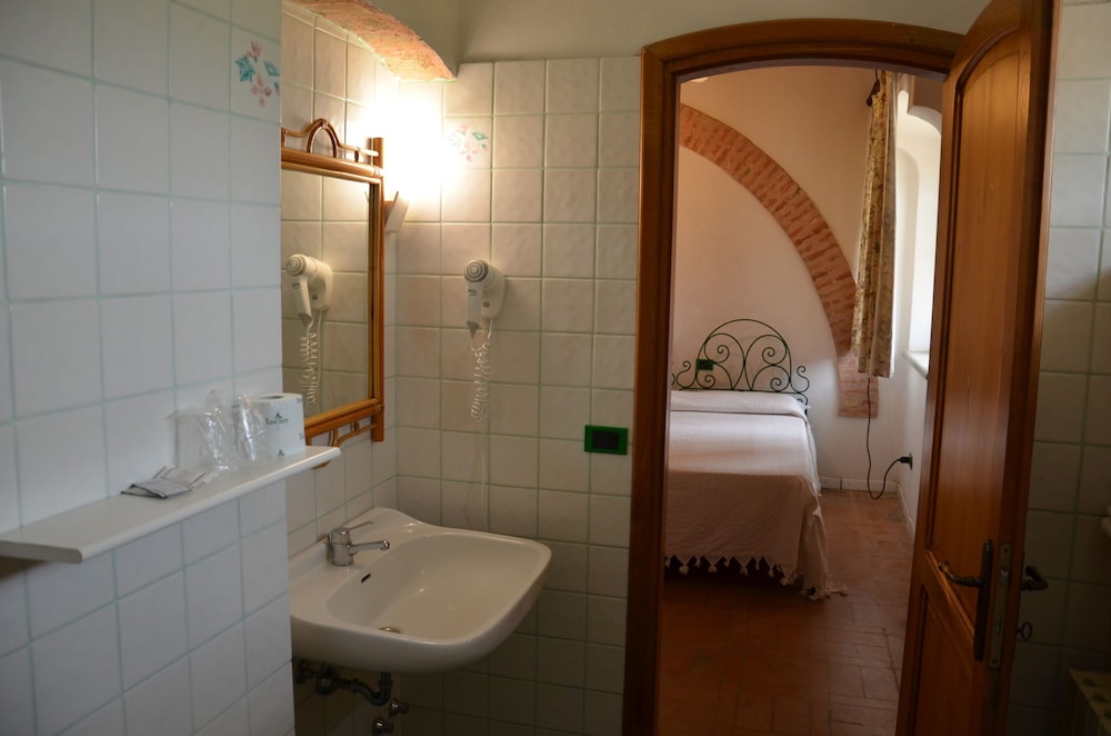 agriturismo borgo piazza