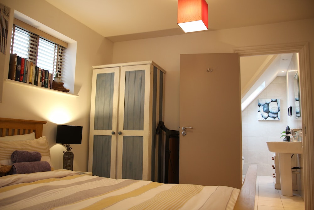 Worthing Vacations - The Enclave - Property Image 33