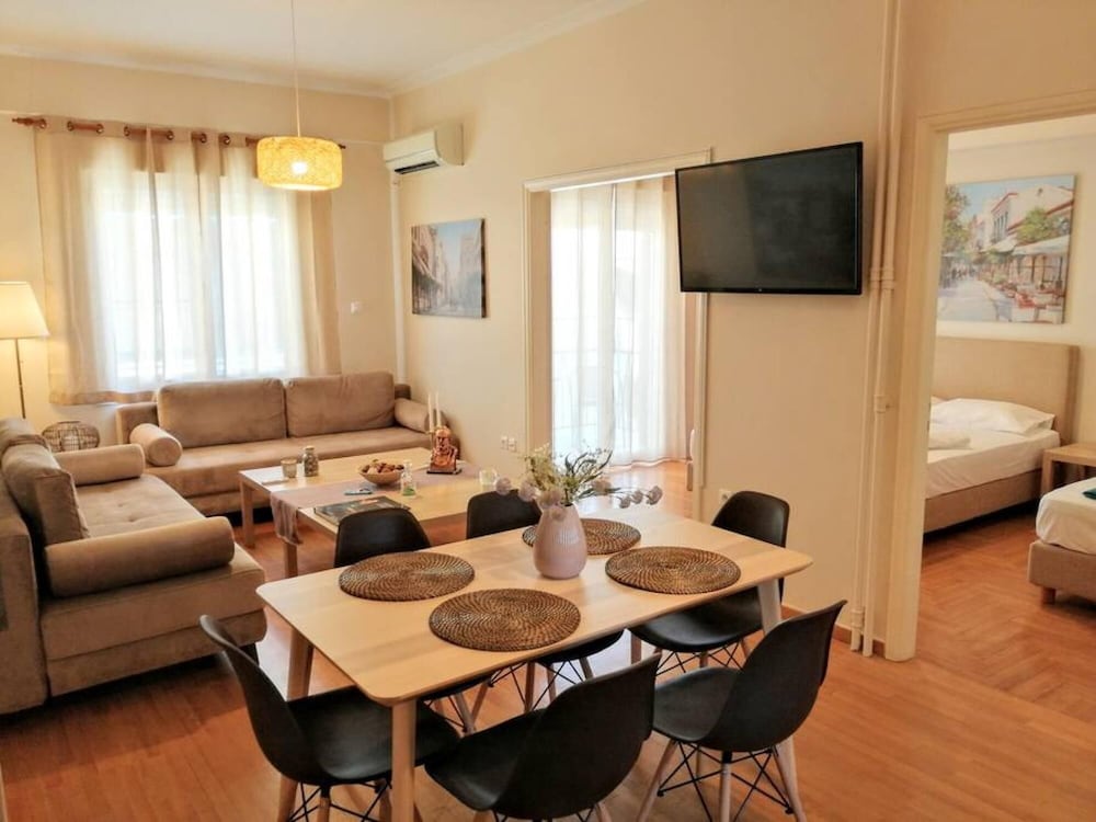 Acropolis Museum Grand Apartment