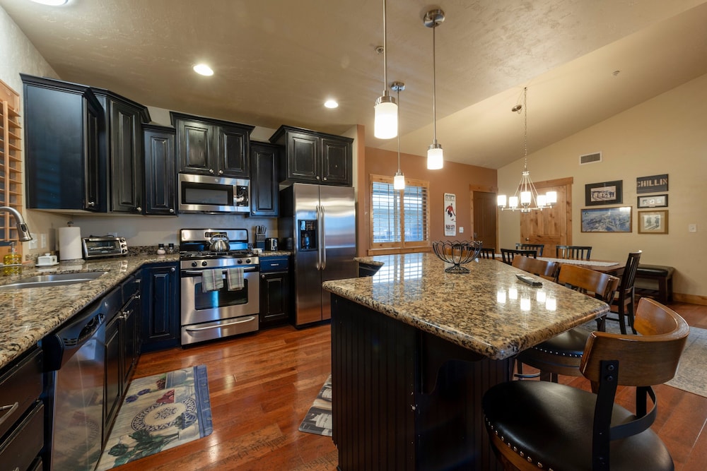 Stunning Mountain Views-Bear Hollow 4402-Spacious 3Bedrooms Near Canyons Village