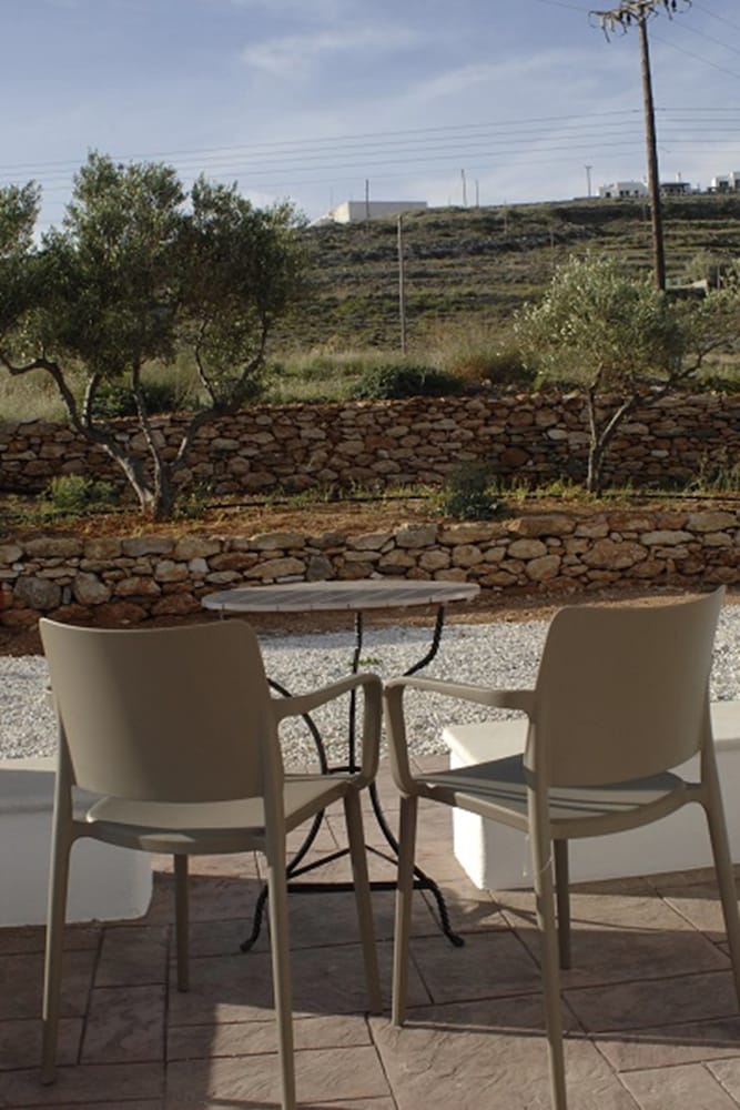 Analypsi Houses en Paros — balance & terrace