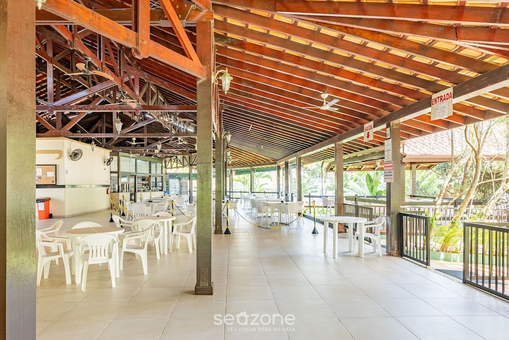 WTE - Resort-style Condominium 100m From the Beach