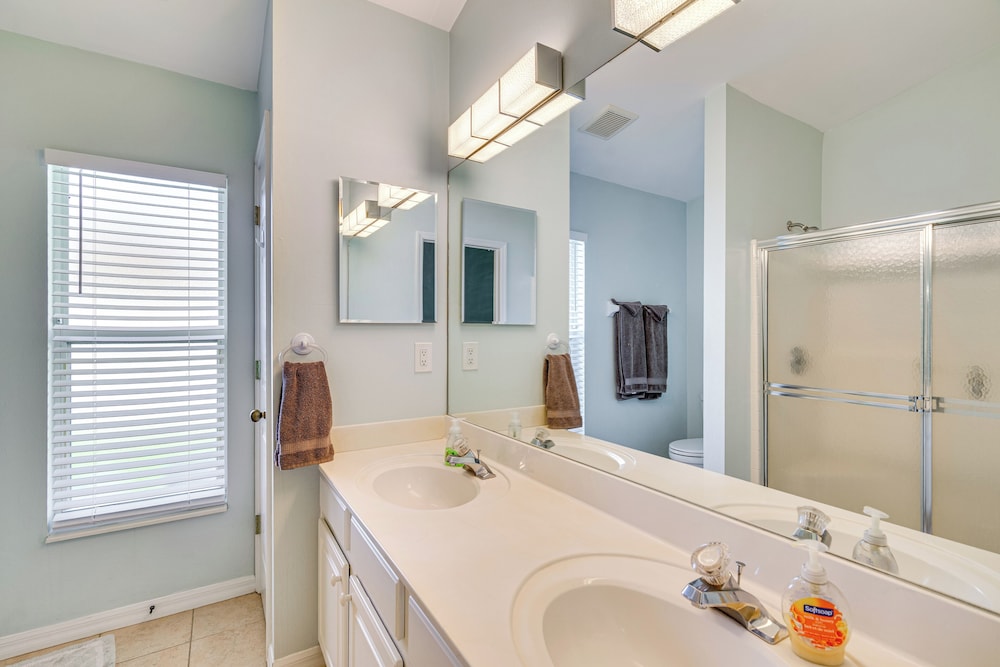 4 Mi to Beaches: Fort Myers Escape w/ Patio, photo 28