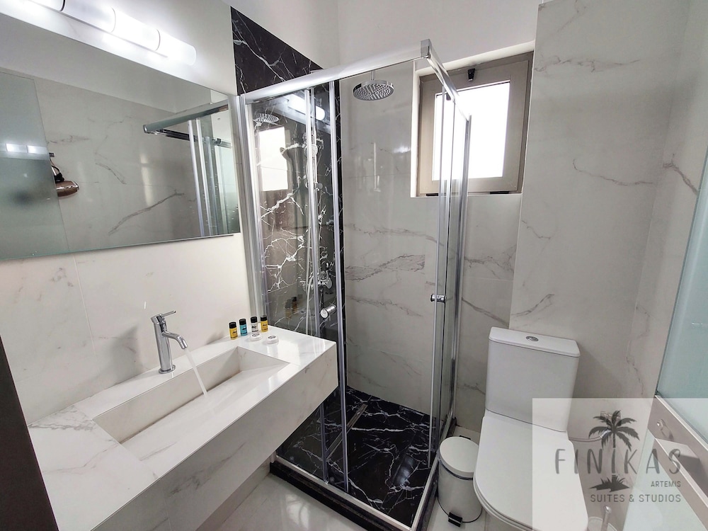 Finikas Suites & Apartments by Airstay