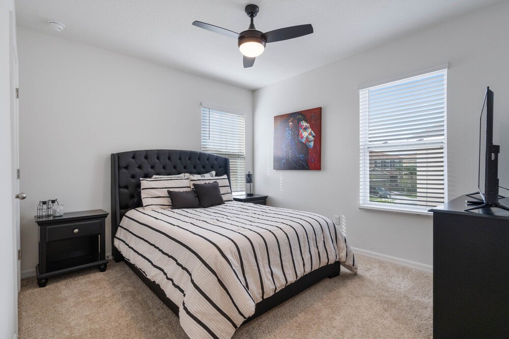 Solterra Villa With Screened Pool & Lake View - Image 3