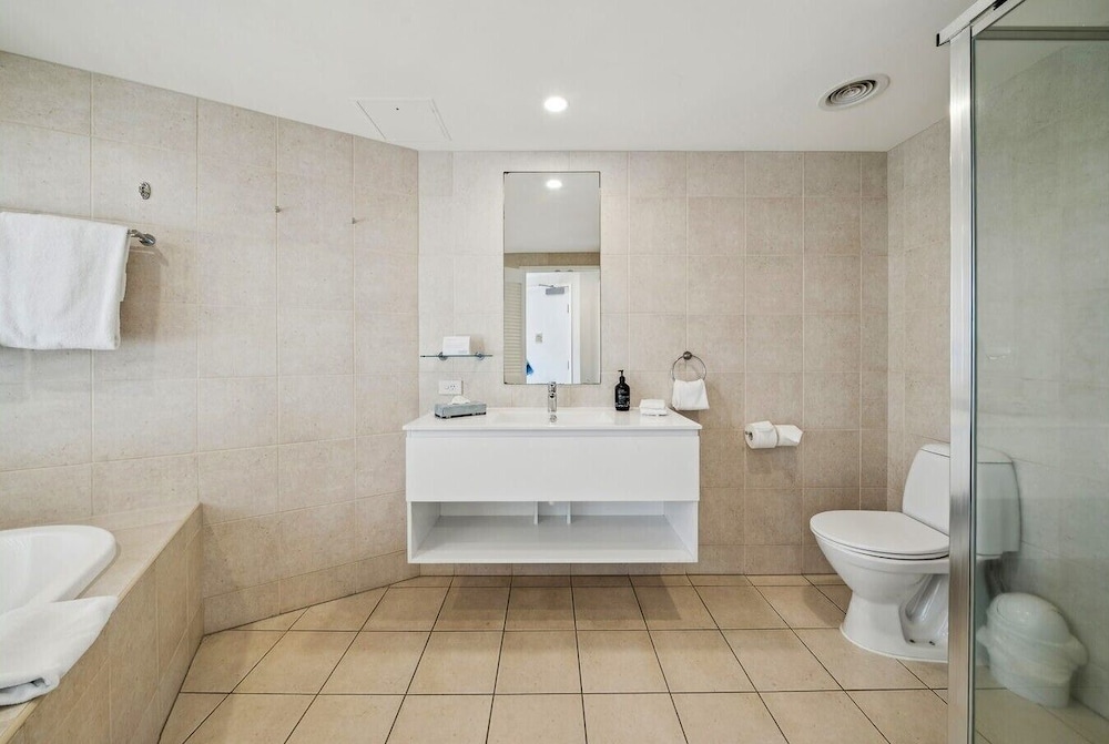 The Pool Resort Kingscliff - 2B Dual Key (1307/08) - Holiday Management Co.