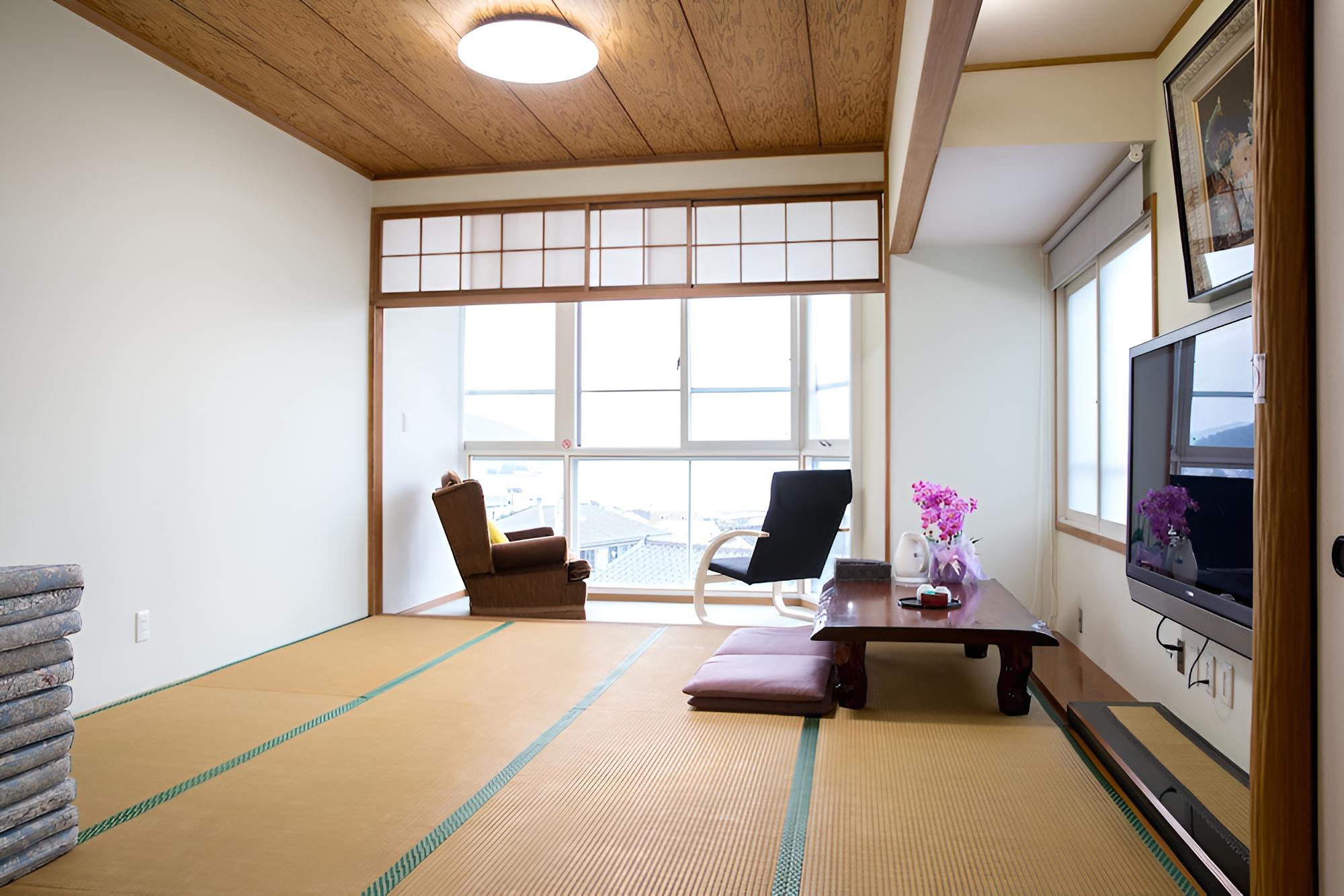 Atami Red House
