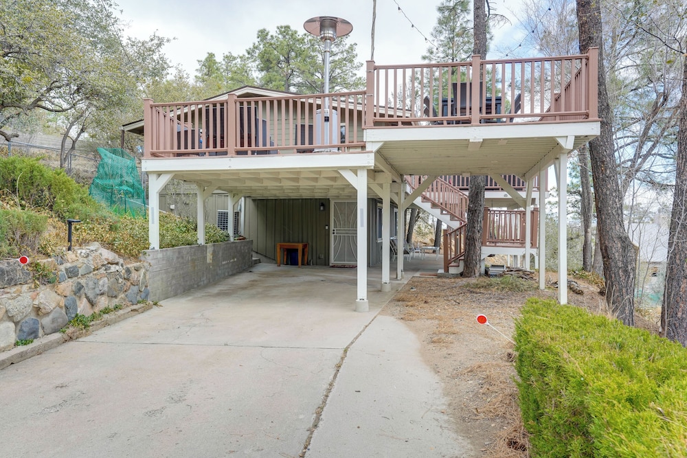 Mtn Views & Multi-level Deck: Prescott Paradise!