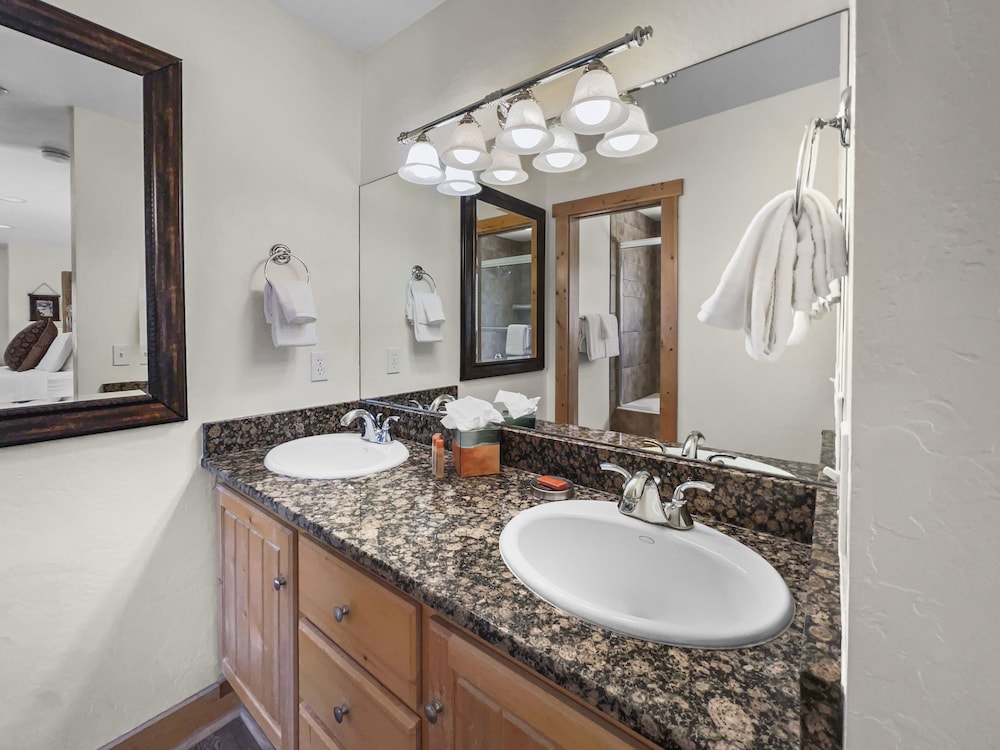 Deer Valley Escapes - Park City Ski Resort Condos