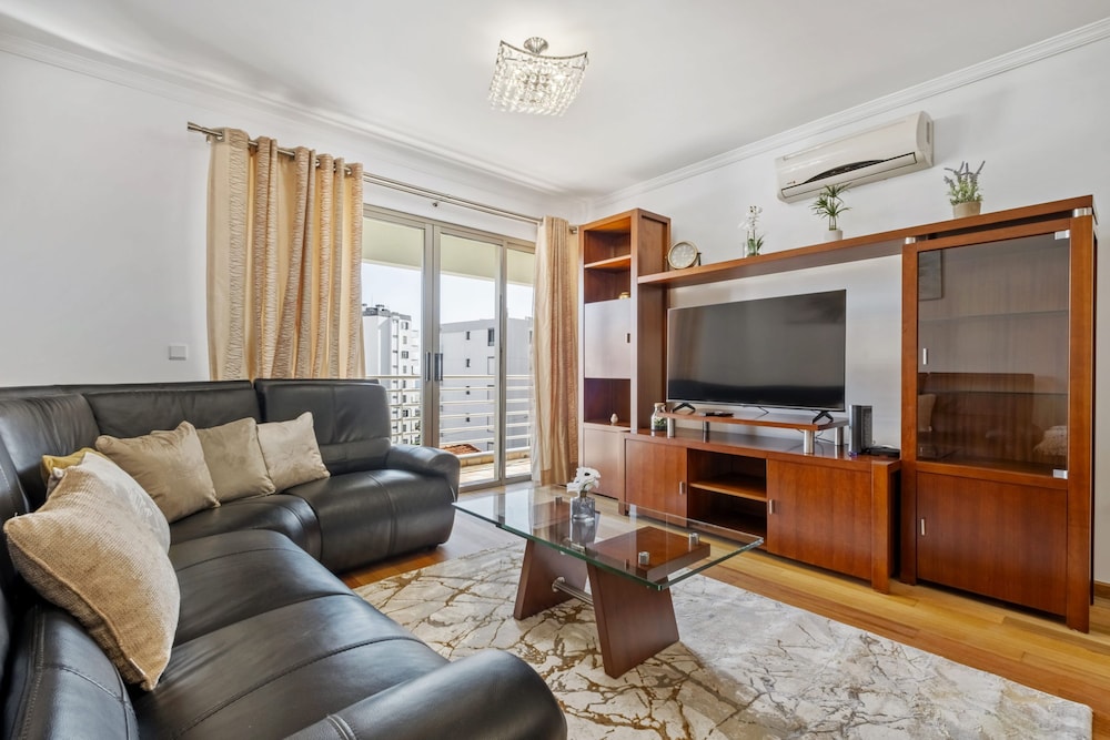 Serenity Solace by Madeira Sun Travel
