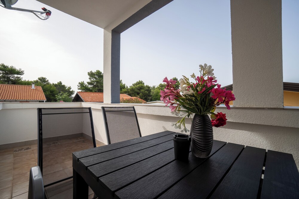 Apartments Najam Skundric