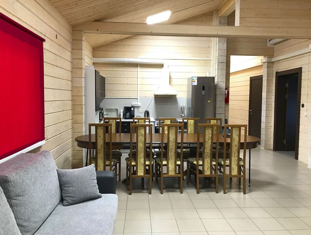 Kompleks Gostevyye Doma Barents view 2