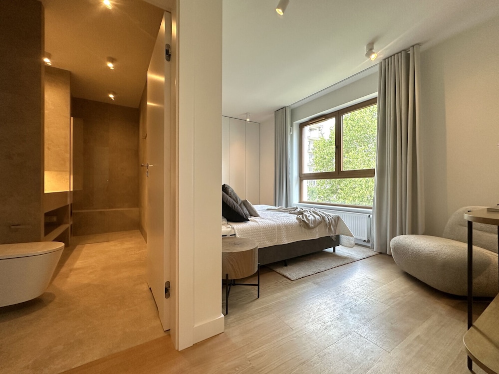 Wola Apartment by Renters Prestige view 3