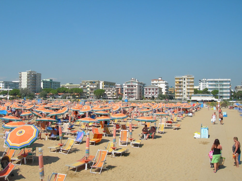 Dora 5 6 in Bibione With 2 Bedrooms and 1 Bathrooms