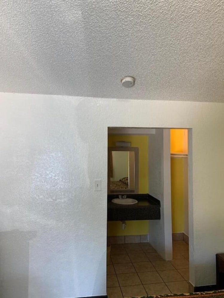 Arlington Vacations - Abrams Inn - Property Image 2