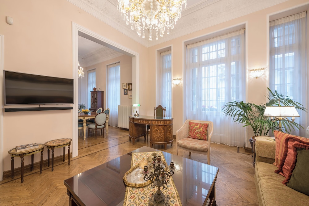The Rare Luxury Gem in Kolonaki Sq - near Syntagma
