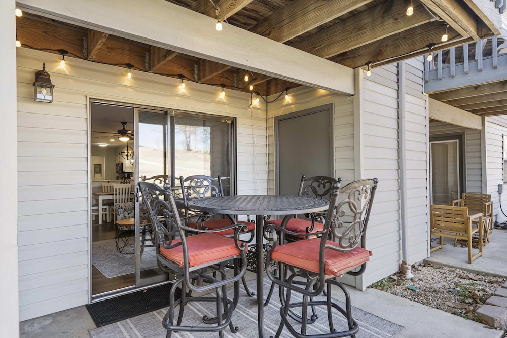 Fairway View Duo Stay for 12!