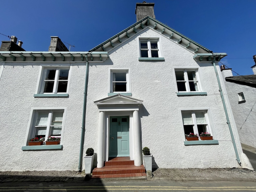 1 Tower House
