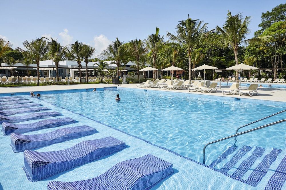 Cancun Vacations - Hotel Riu Tequila - All Inclusive - Property Image 3