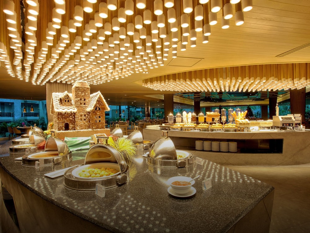 Graceland Khaolak Beach Resort