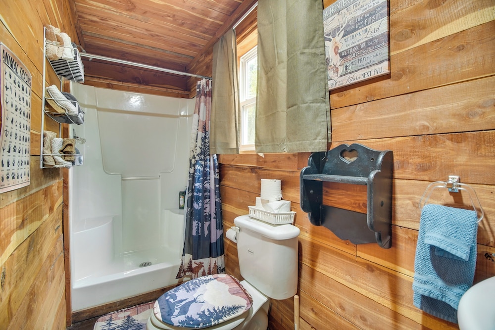 Fish, Hike & More: Ozark Cabin on 300 Acres