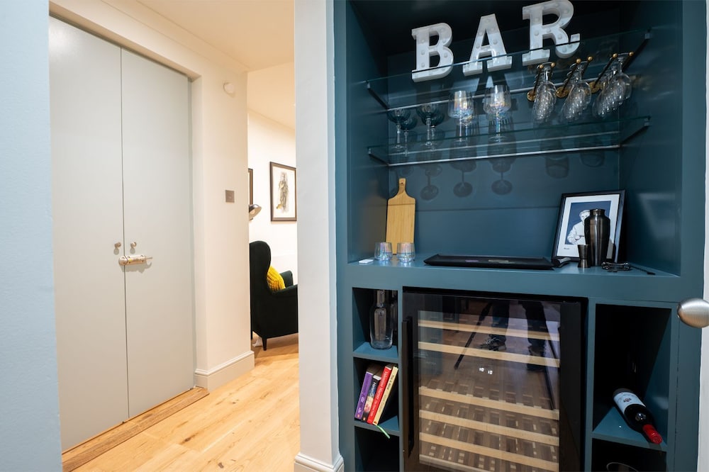 18 Wetherby Place