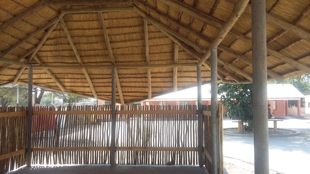Ramorwa Guest Lodge