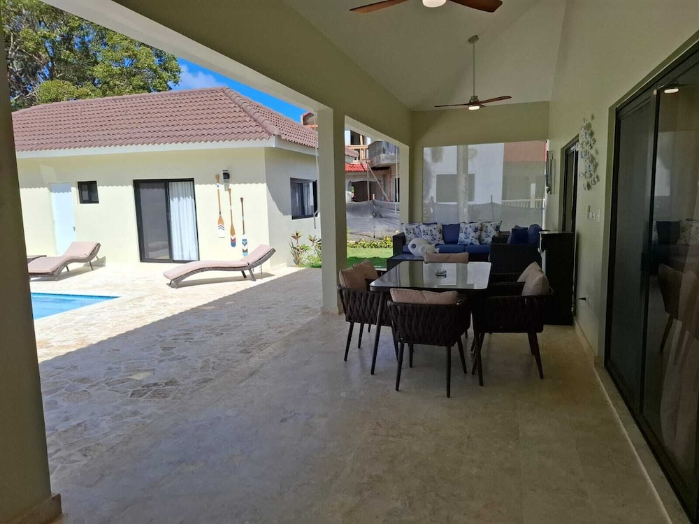 Luxury 5 Bedrooms Villa in Hispañola -sosua