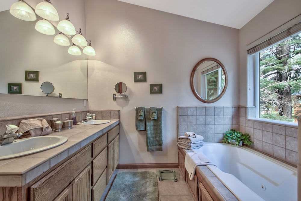 2272l The Lupine Lodge 3 Bedroom Home