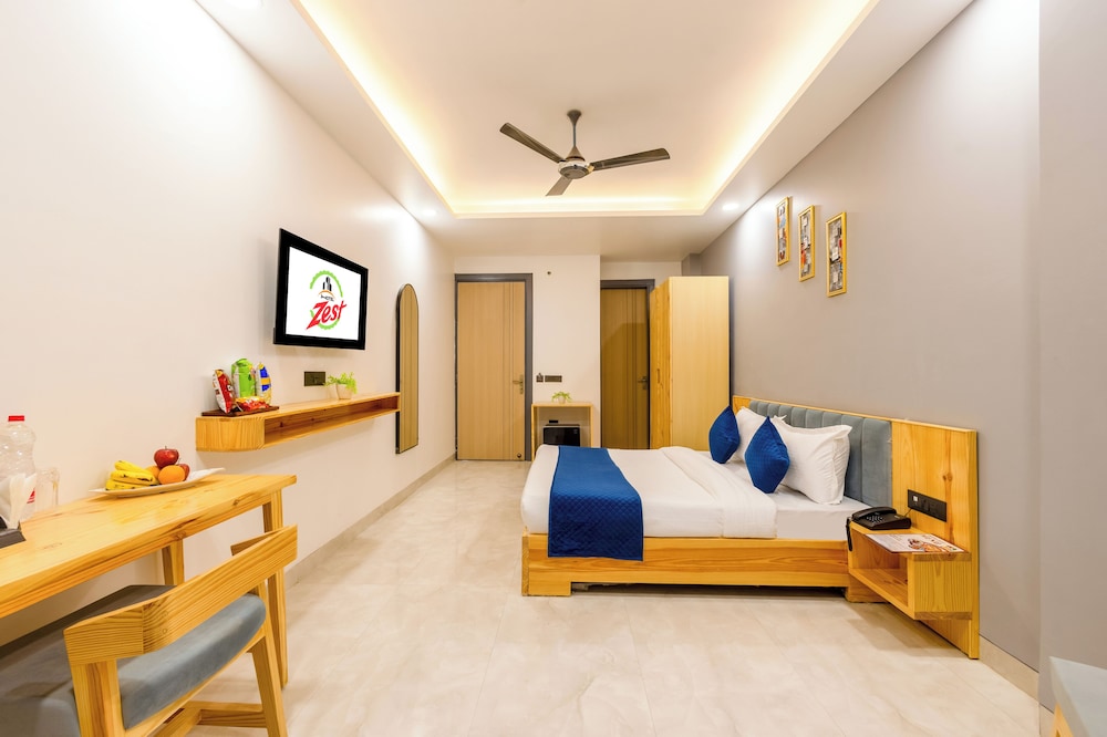 Hotel Zest Near IGI Airport
